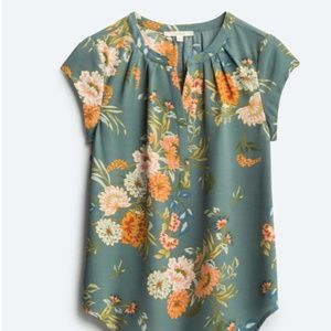 Fun2Fun Walden Split Neck Blouse Green Floral XL (Stitch Fix)